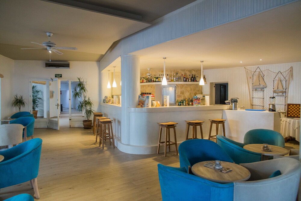 Hotel Bar