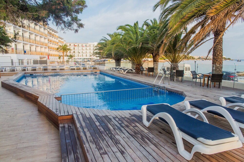 Rooftop Pool