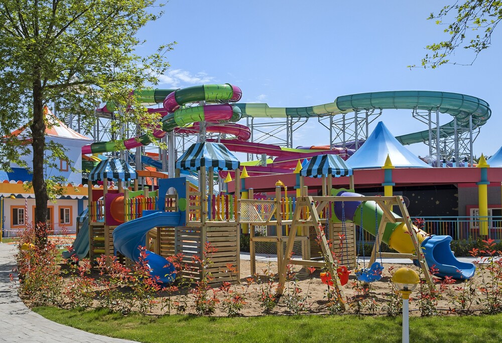 Childrens Play Area - Outdoor