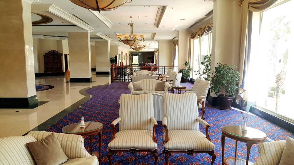 Hotel Lounge