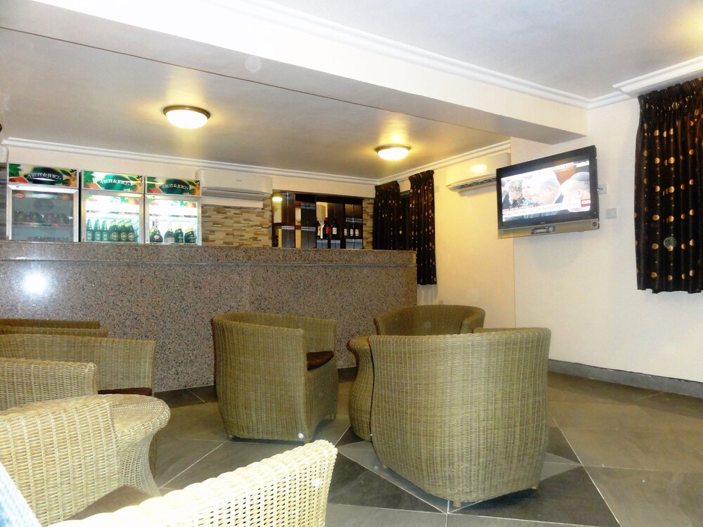 Hotel Bar