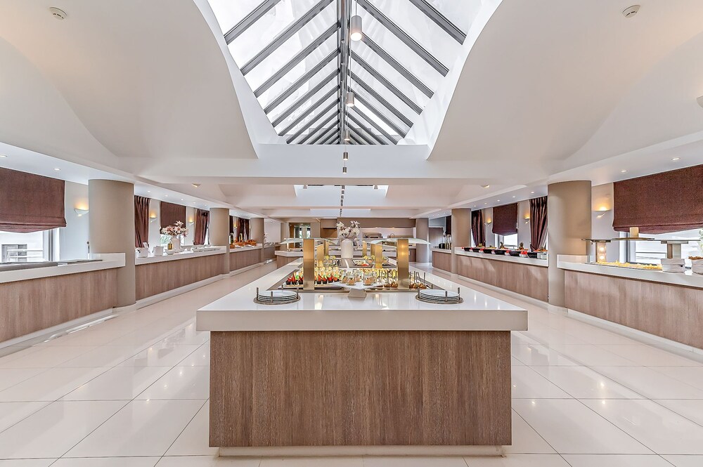 Food Court