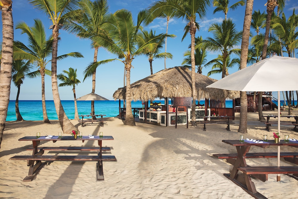 Outdoor dining, Dreams Punta Cana Resort & Spa - All Inclusive