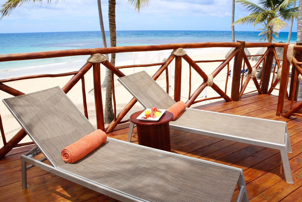 Sundeck, Dreams Punta Cana Resort & Spa - All Inclusive