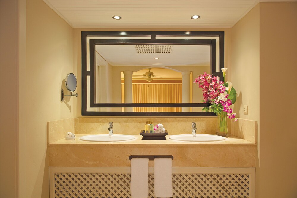 Bathroom, Dreams Punta Cana Resort & Spa - All Inclusive