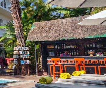 Poolside Bar