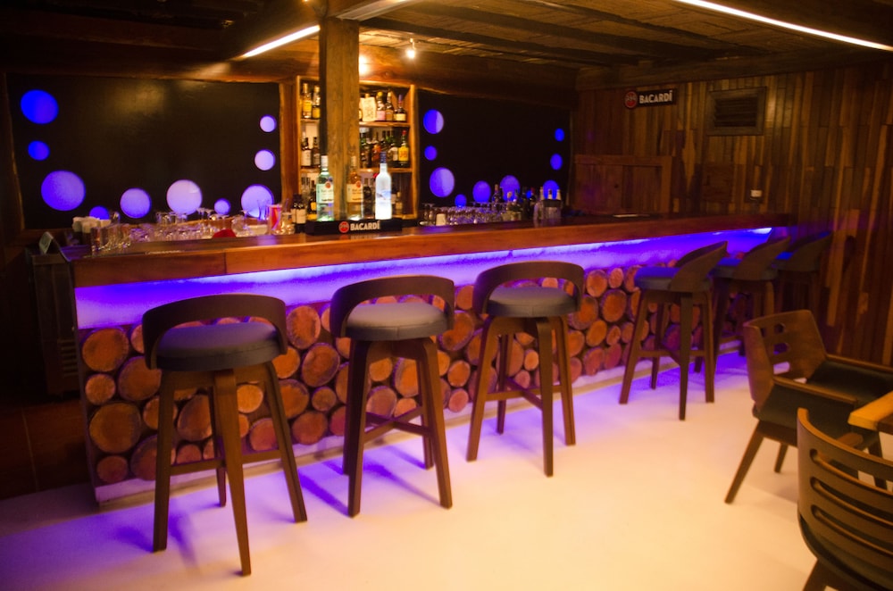 Hotel Bar