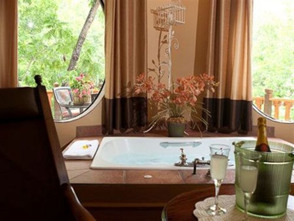 Jetted Tub
