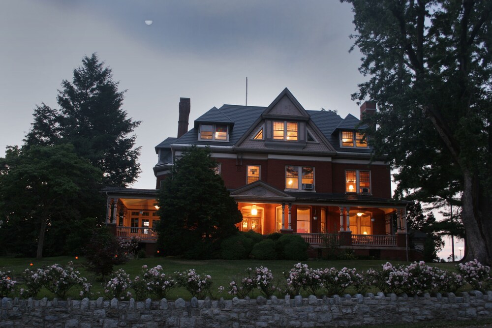 Hotel Front - Evening/Night