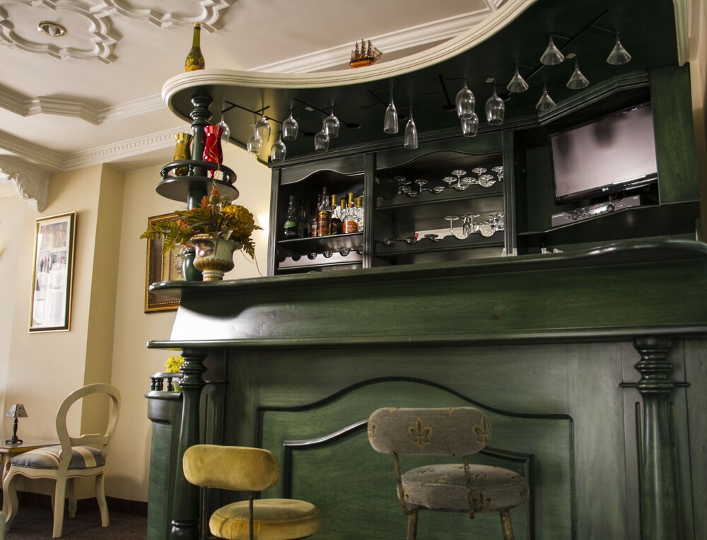 Hotel Bar