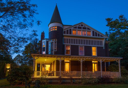 Ivy Lodge Bed & Breakfast