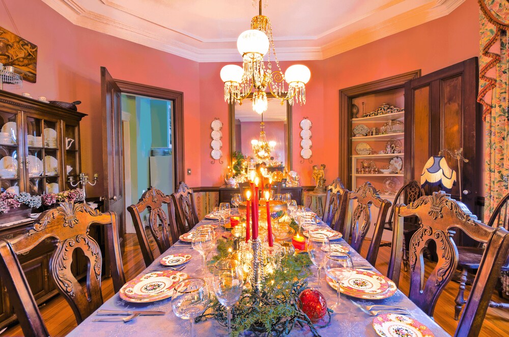 Family Dining