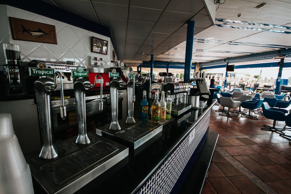 Hotel Bar