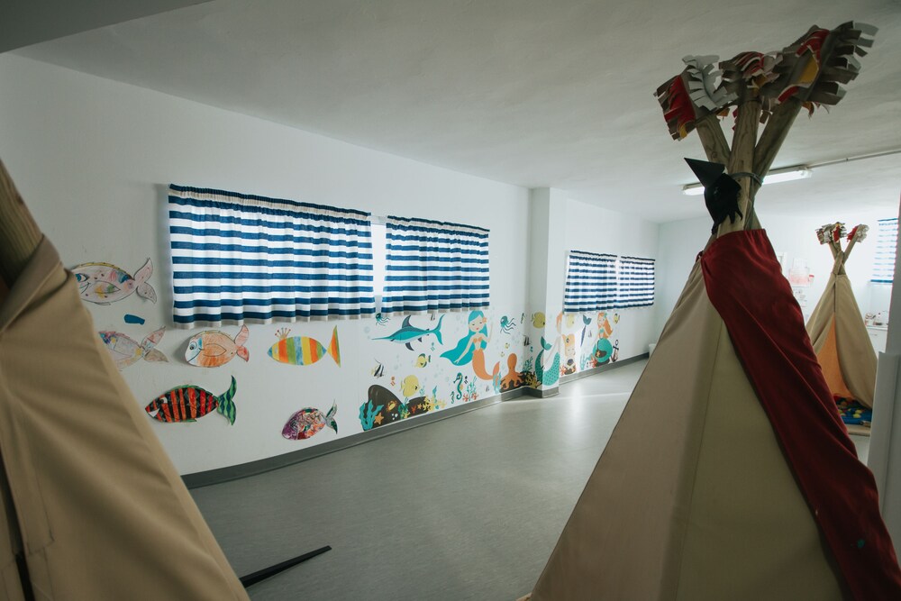 Childrens Play Area - Indoor