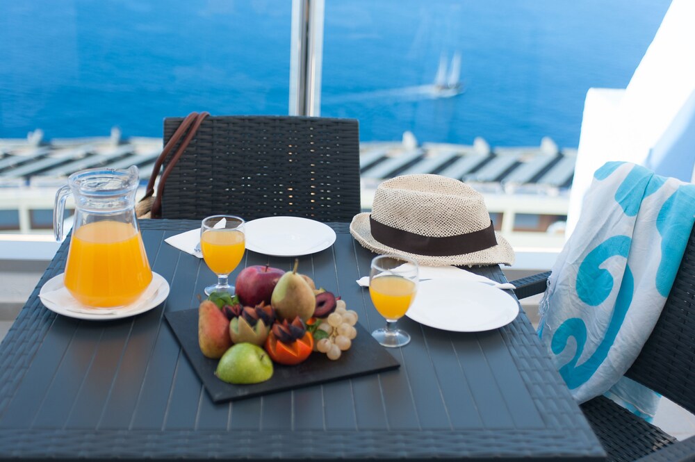 Room Service - Dining