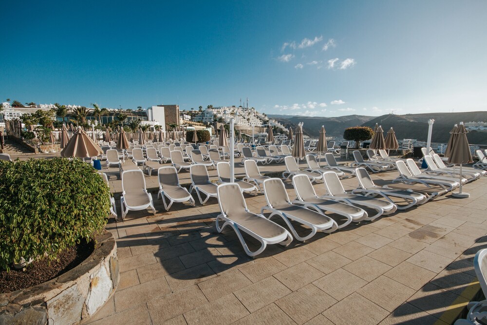 Sundeck