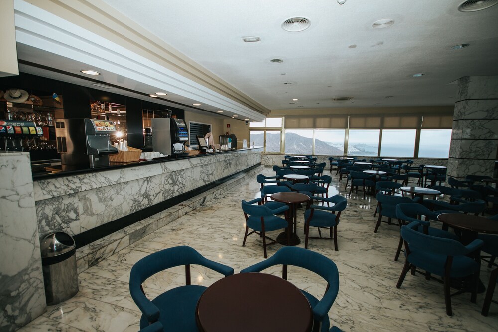 Hotel Lounge