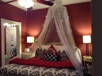 Premium Suite, Jetted Tub