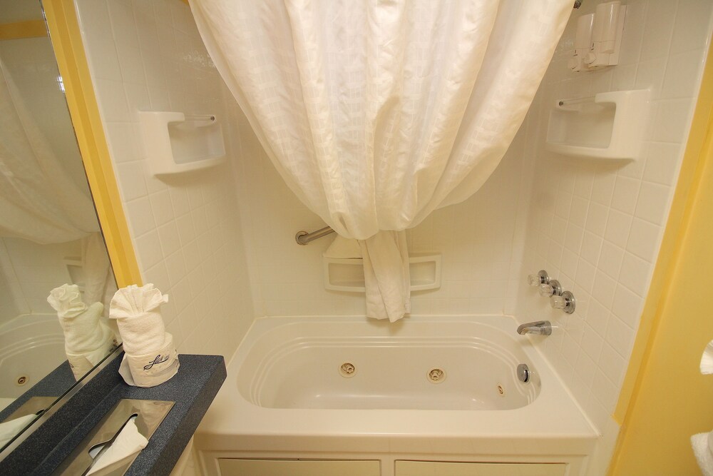 Luxury Suite, 1 Bedroom - Bathroom