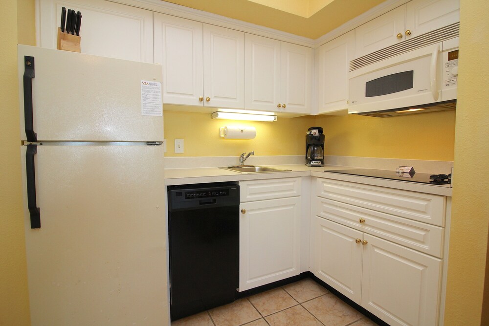 Luxury Suite, 1 Bedroom - In-Room Kitchen
