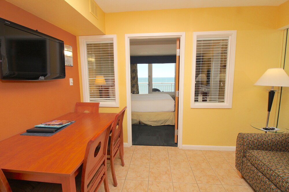 Luxury Suite, 1 Bedroom - Living Room