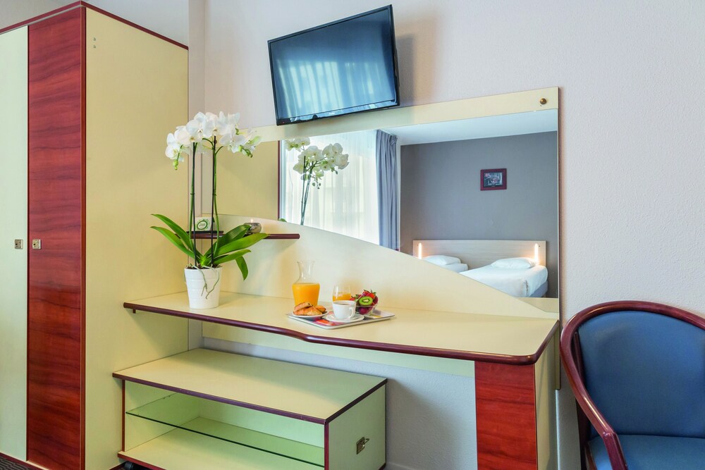 In-Room Business Center