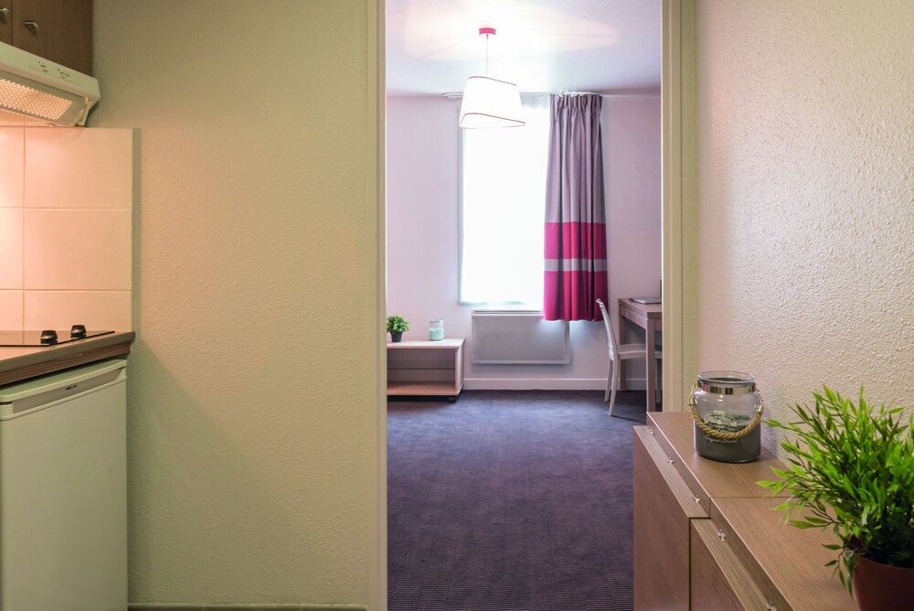 Kitchenette dans la chambre (Appartement Exécutif)