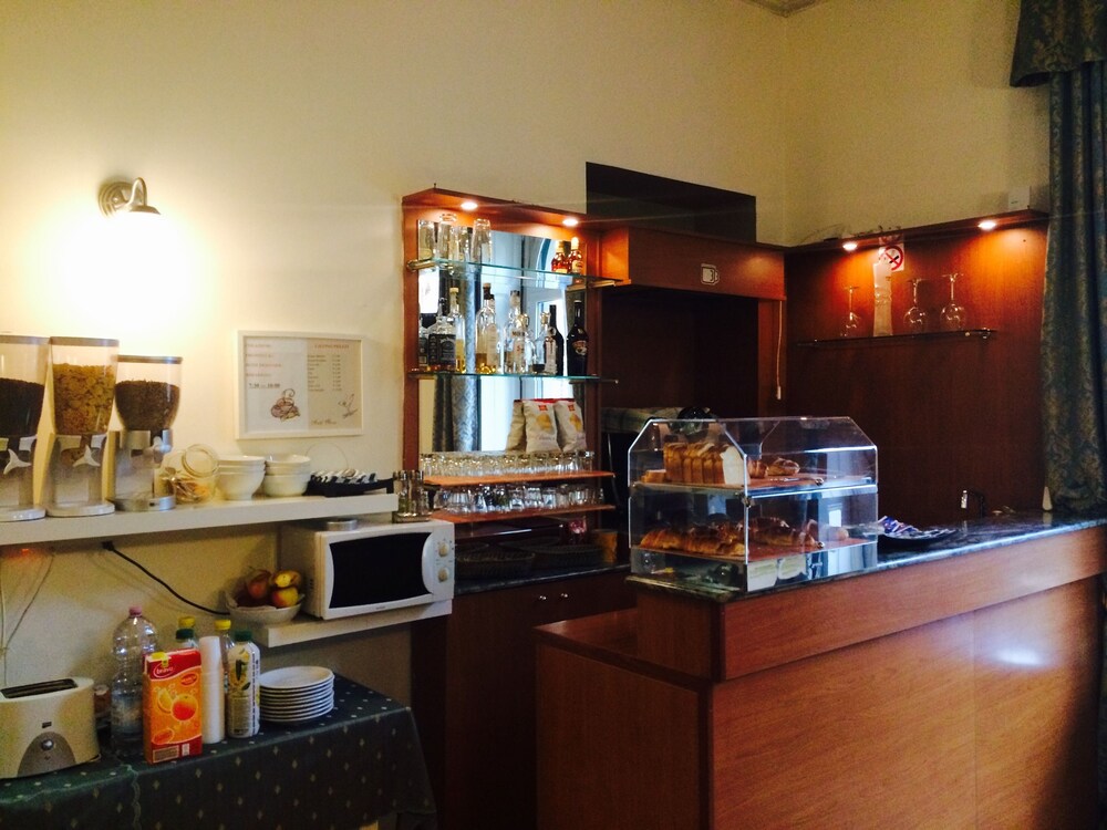 Hotel Bar