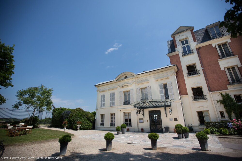 Hotel Entrance