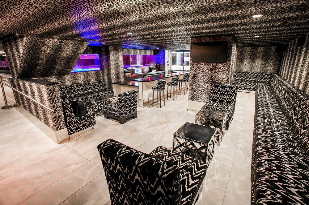 Hotel Lounge