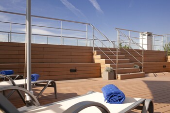 Sundeck