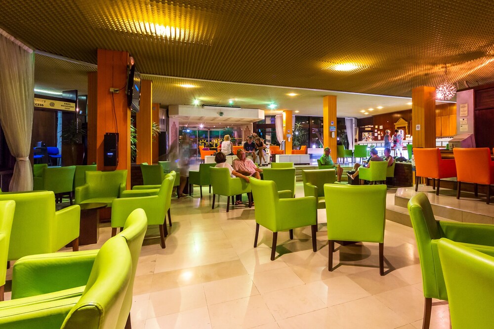 Hotel Lounge
