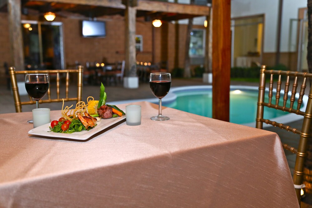 Poolside Bar