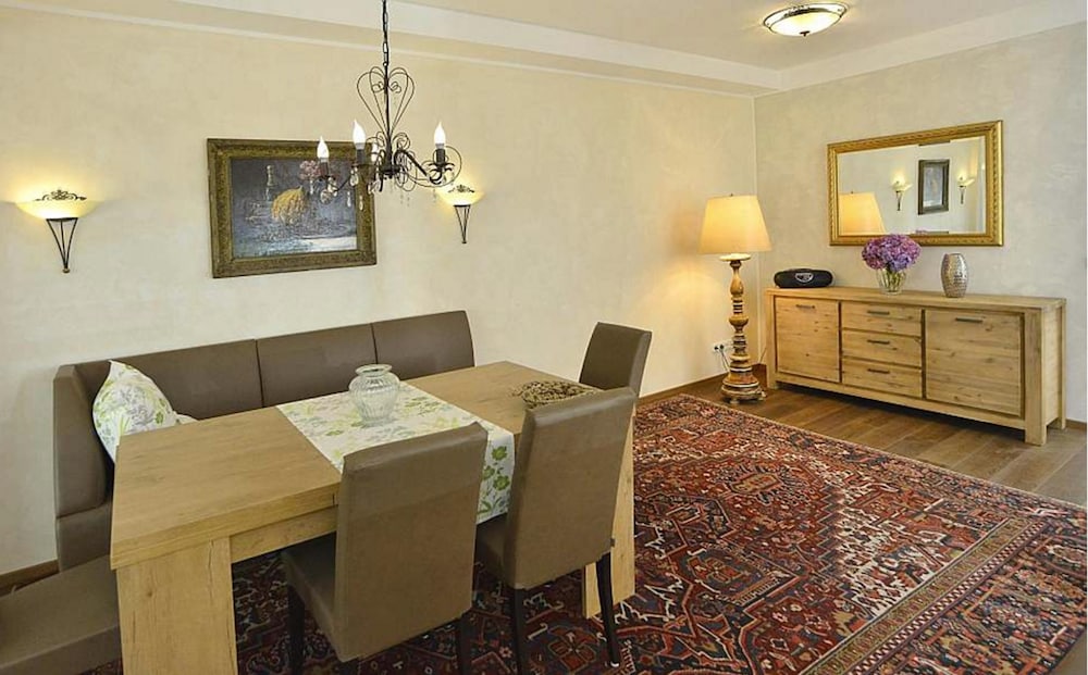 Apartment, 3 Bedrooms, Balcony, Mountain View (1-Viktoria-excl. Cleaning Fee € 95) - In-Room Dining