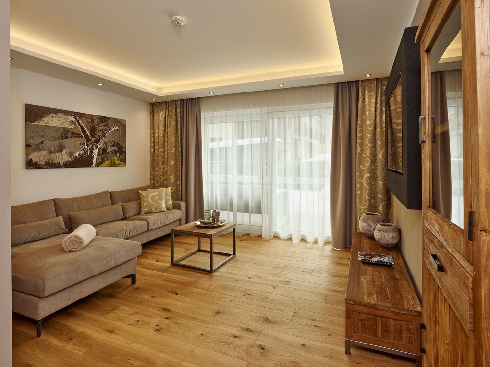 Apartment, 2 Bedrooms, Garden Area (2-Living-excl. Cleaning Fee € 75) - Living Area