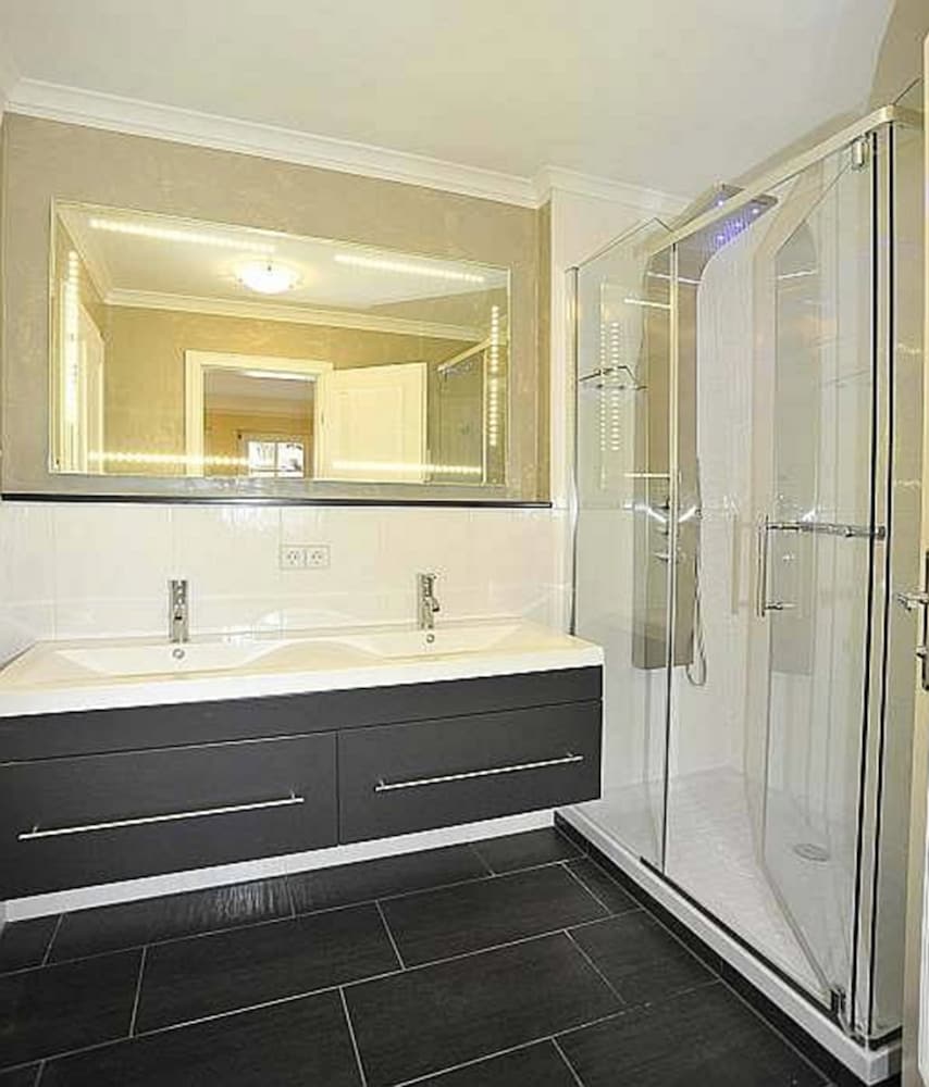 Apartment, 1 Bedroom, Balcony, Mountain View (4-Viktoria-excl. Cleaning Fee € 65) - Bathroom