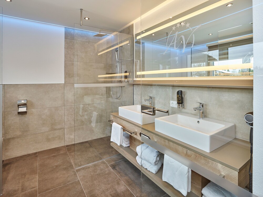 Superior Apartment (11-Living-excl. Cleaning Fee € 65) - Bathroom
