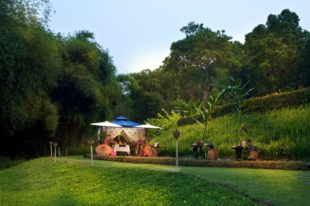 Outdoor dining, Anantara Golden Triangle Elephant Camp & Resort