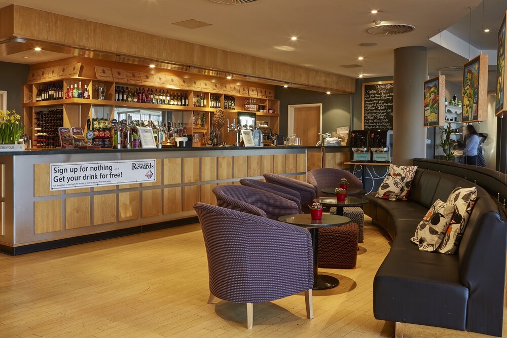 Hotel Bar