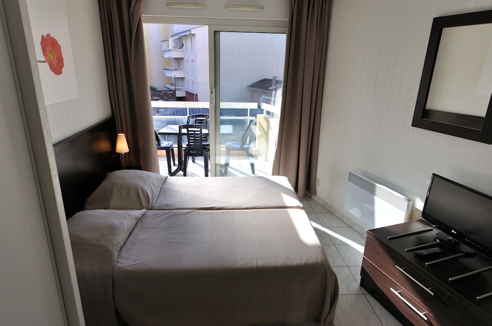 Studio 2 - Guestroom