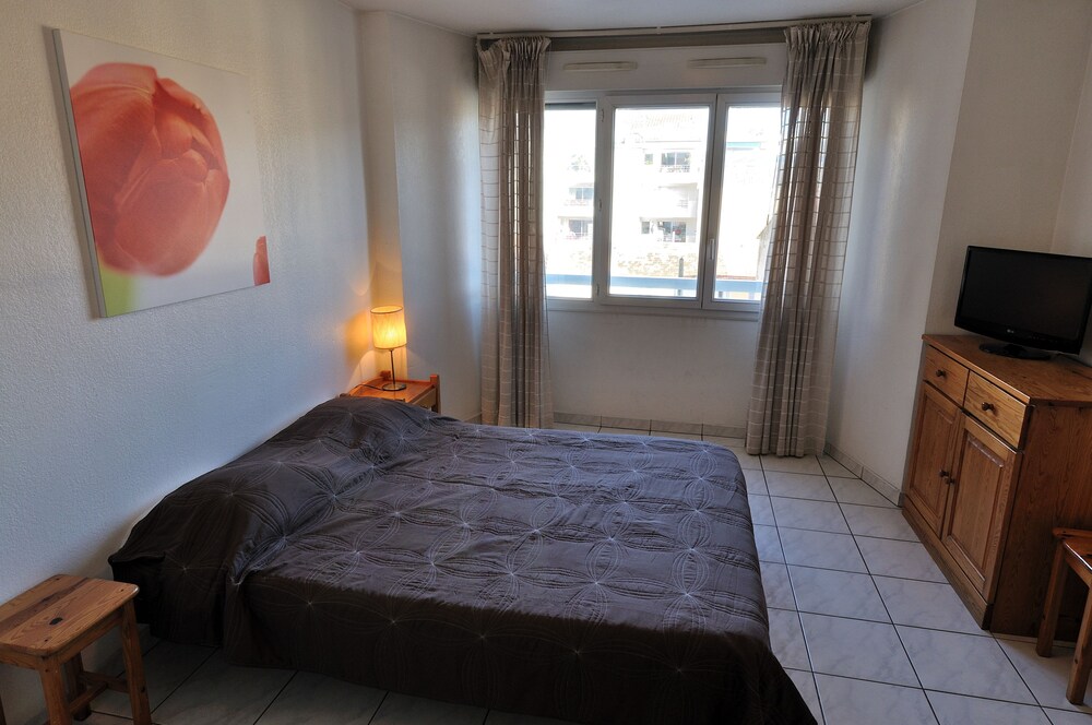 Studio 4 - Guestroom