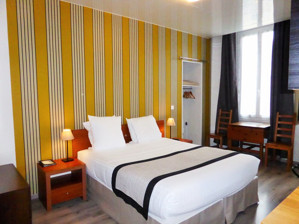 Double Standard Studio - Guestroom