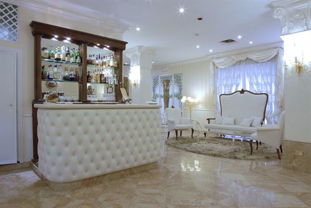 Hotel Bar