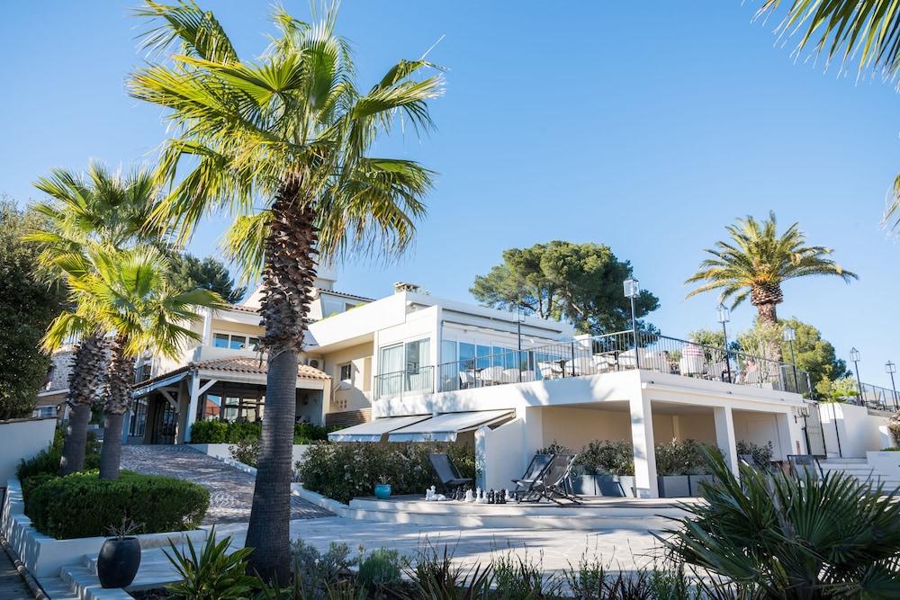 Hotel Front