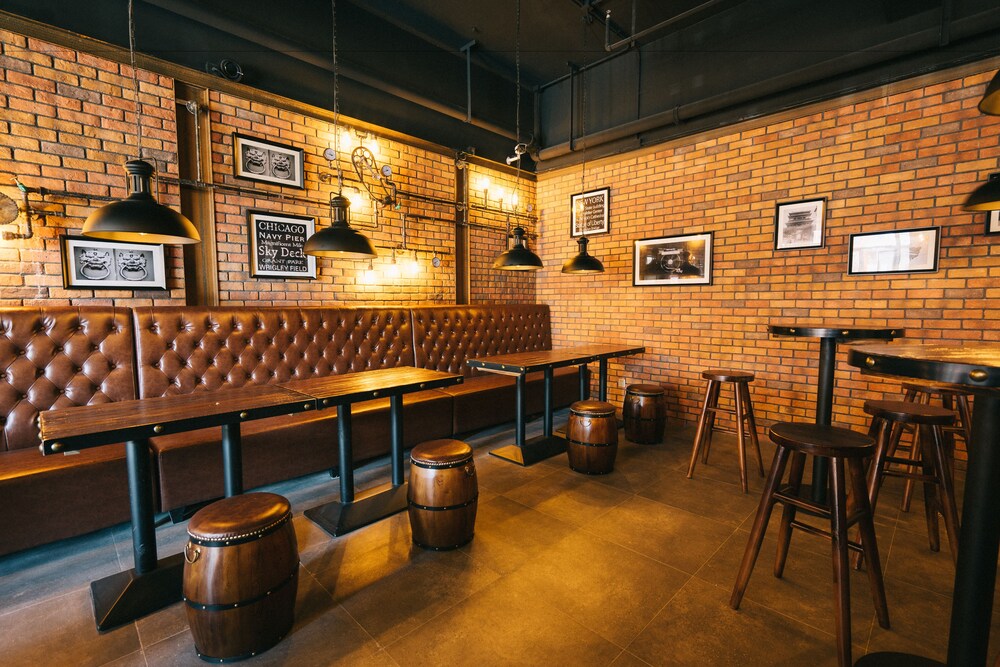 Hotel Bar
