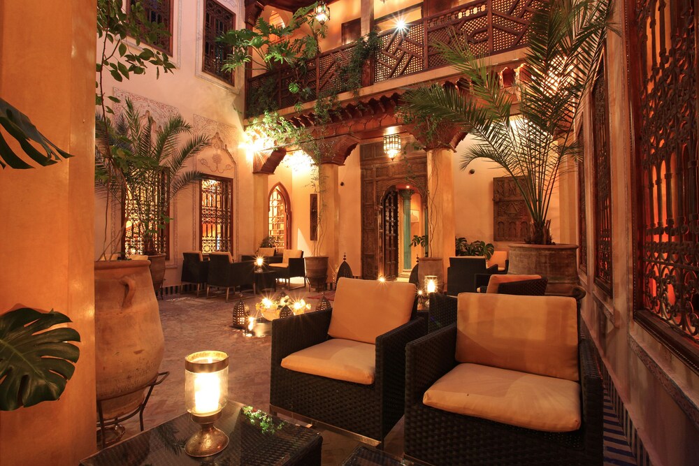 Bar-salon de l'hôtel