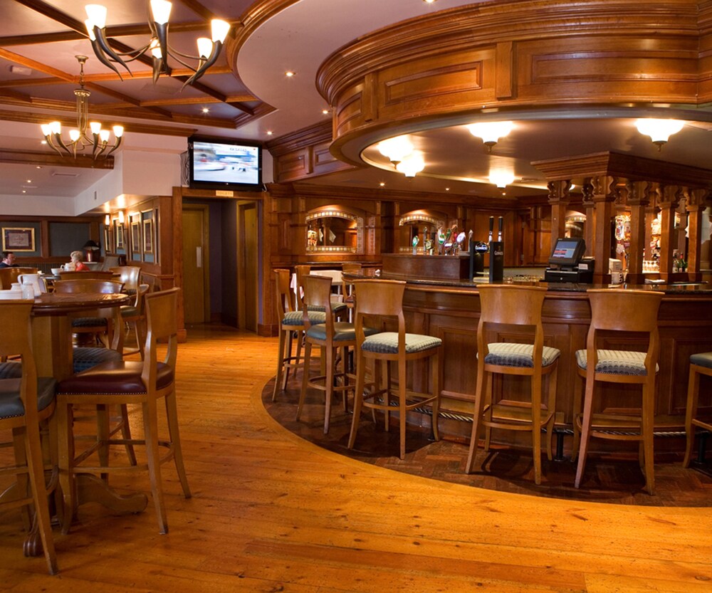 Hotel Lounge