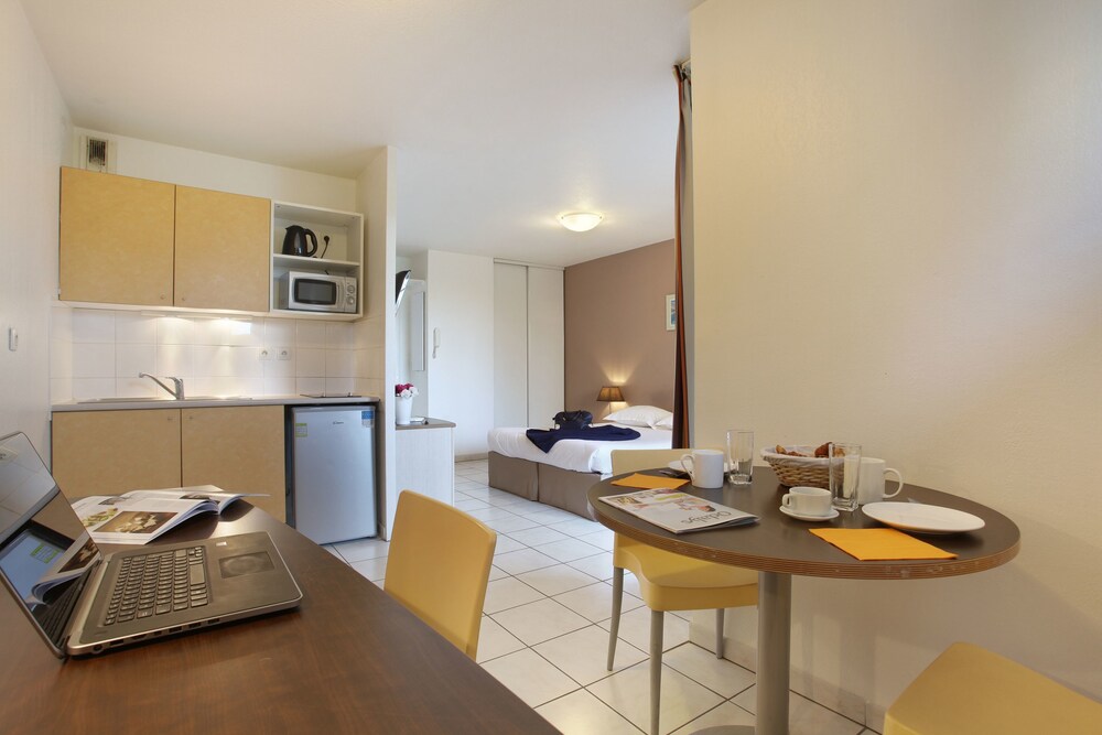 Standard Room - In-Room Dining