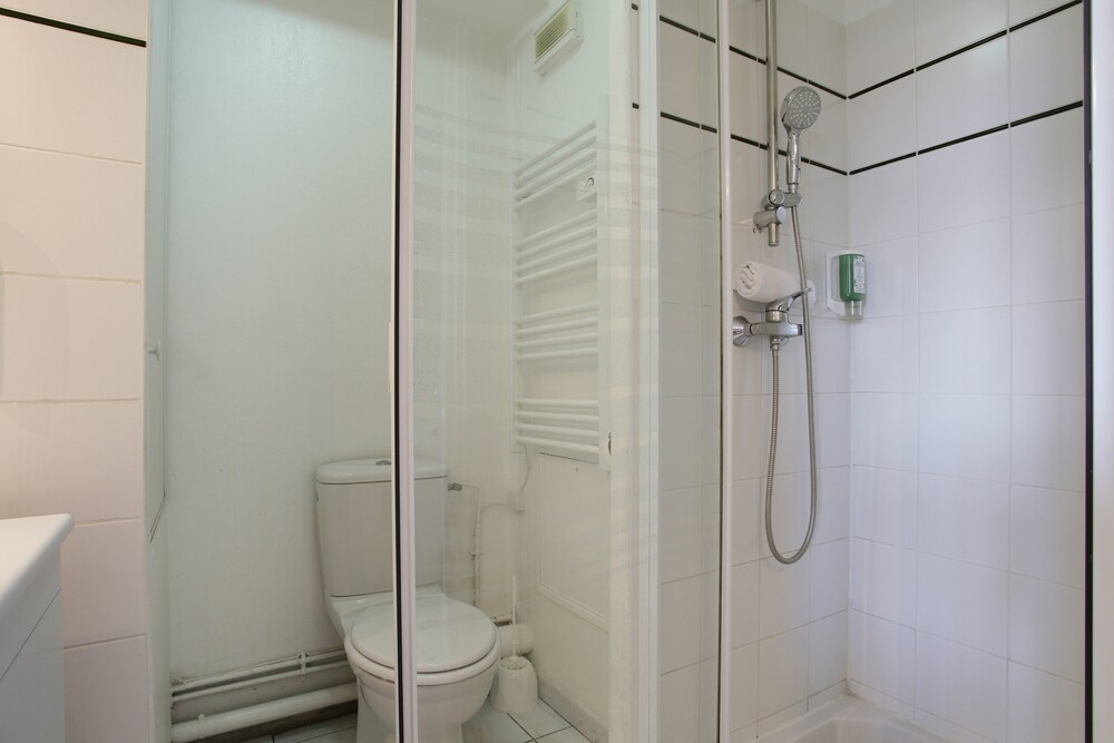 Standard Room - Bathroom