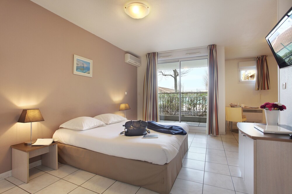 Standard Room - Guestroom
